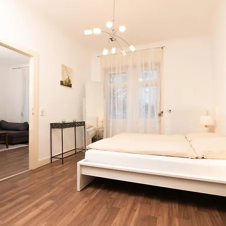 Zentrales Im Westend I Kueche I Balkon I Fuer Bis Zu 4 Personen * Wiesbaden