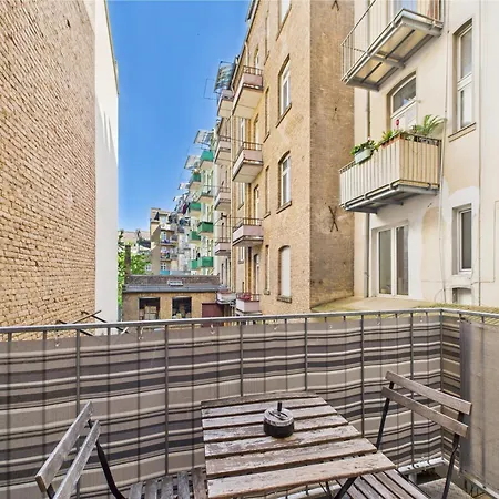 Zentrales Im Westend I Kueche I Balkon