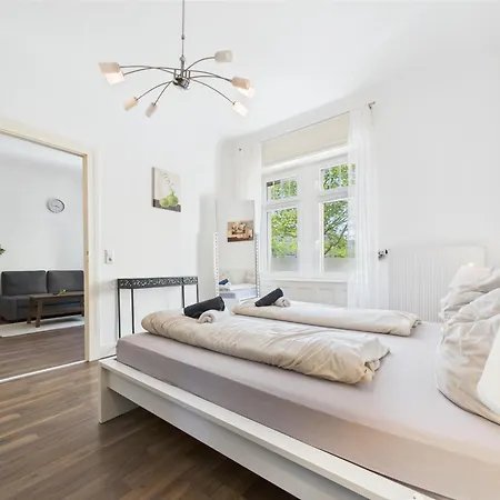 Zentrales Im Westend I Küche I Balkon I Für Bis Zu 4 Personen Apartment *