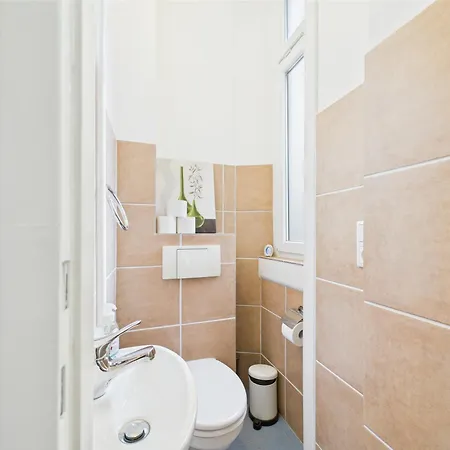 Zentrales Im Westend I Kueche I Balkon I Fuer Bis Zu 4 Personen Apartment Wiesbaden