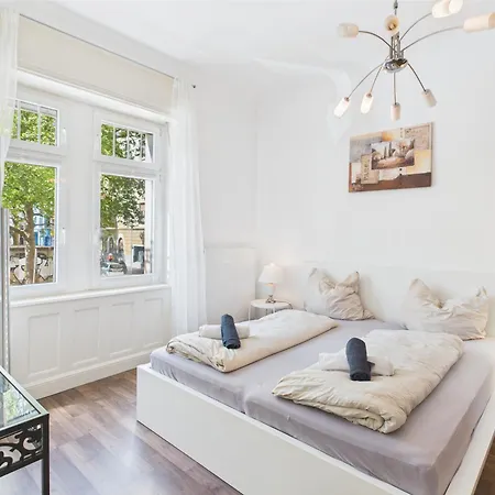 Apartment Zentrales Im Westend I Kueche I Balkon I Fuer Bis Zu 4 Personen Wiesbaden