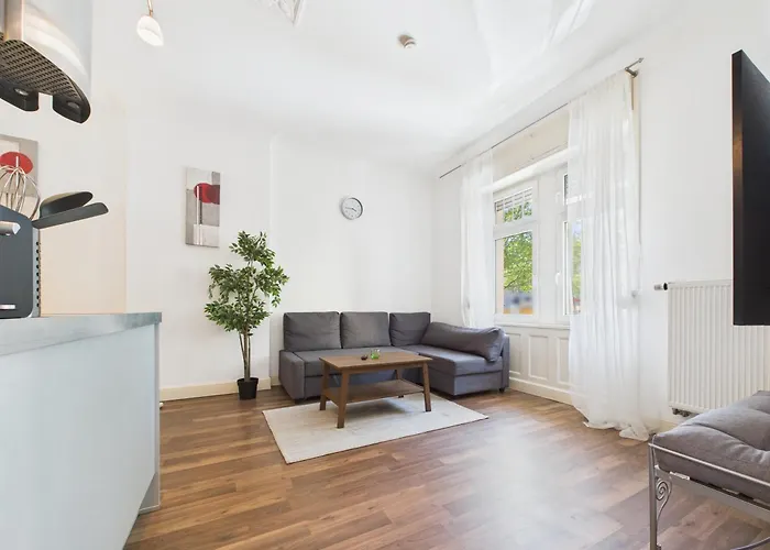 Apartament Zentrales Im Westend I Kueche I Balkon I Fuer Bis Zu 4 Personen