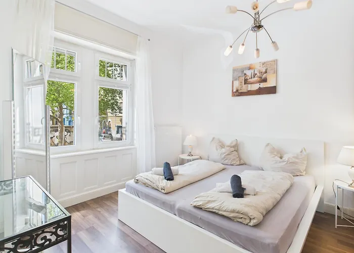 Apartament Zentrales Im Westend I Kueche I Balkon I Fuer Bis Zu 4 Personen Wiesbaden